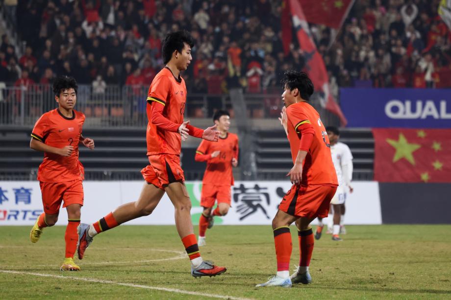 [图]万项双响赵松源传射 U16国足8-0大胜斯里兰卡